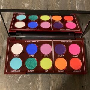 Urban Decay Wired Eyeshadow Palette